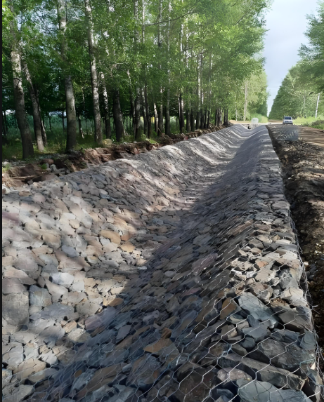 Blog công ty mới nhất về Tại sao Máy Lưới Gabion lại Cần Thiết cho các Dự Án Bảo Vệ Sông và Ổn Định Mái Dốc