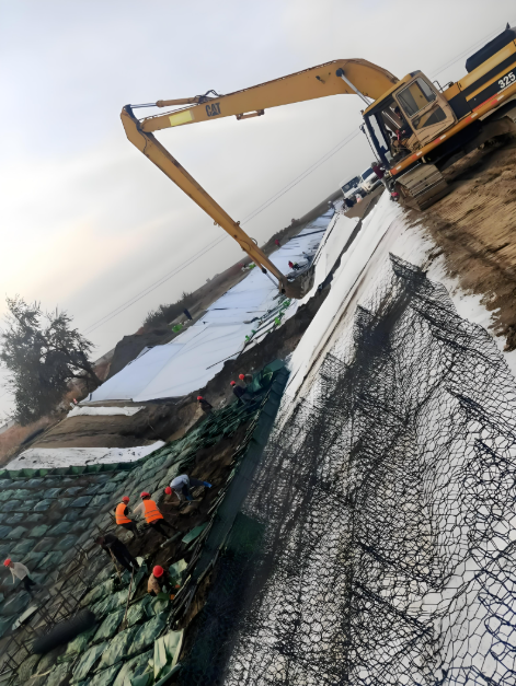 Blog công ty mới nhất về Gabion Mesh Solutions Gain Momentum in Highway Slope Protection Projects
