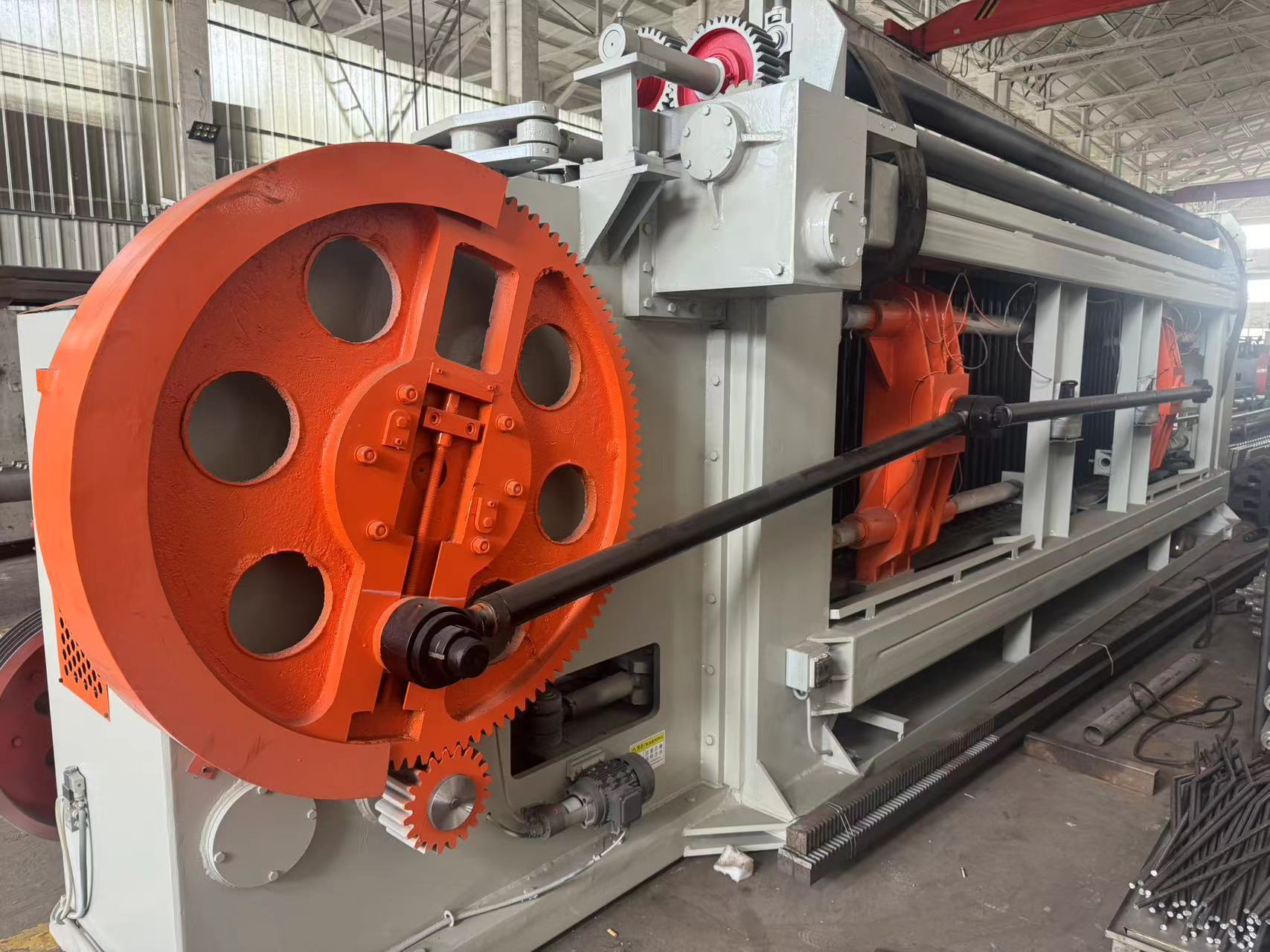 Blog công ty mới nhất về Heavy Duty Gabion Mesh Weaving Machine Exported to India for Riverbank Protection