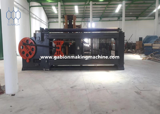 Độ dày lớp phủ PVC Độ dài lưới điều chỉnh 2m-5m Máy Gabion