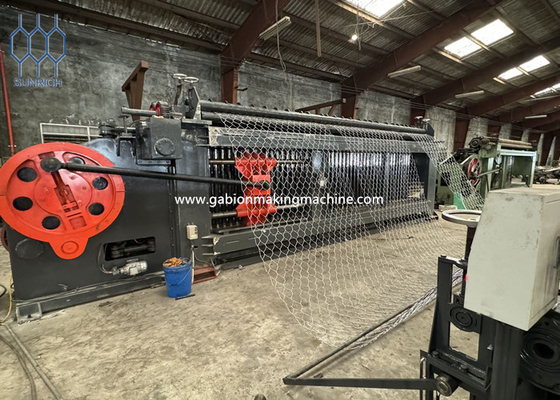 4-6m Gabion Mesh Machine Độ bền kéo 380-550N / mm2 Sợi nhựa nhựa 2-4mm